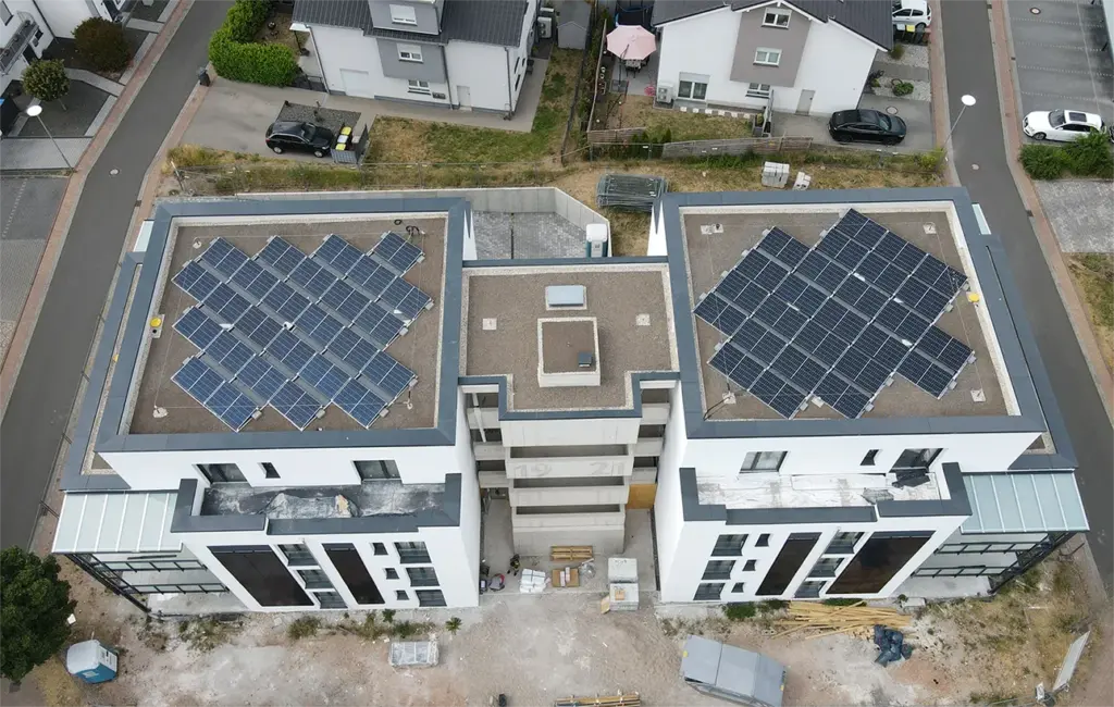 Moderner Neubau mit leistungsfähigem Energie-Ökosystem